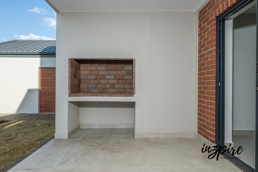 2 Bedroom Property for Sale in Hartland Lifestyle Estate Western Cape